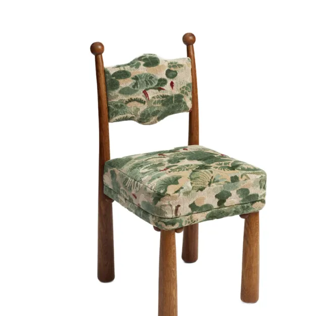 Picture of A chair with a distinctive design